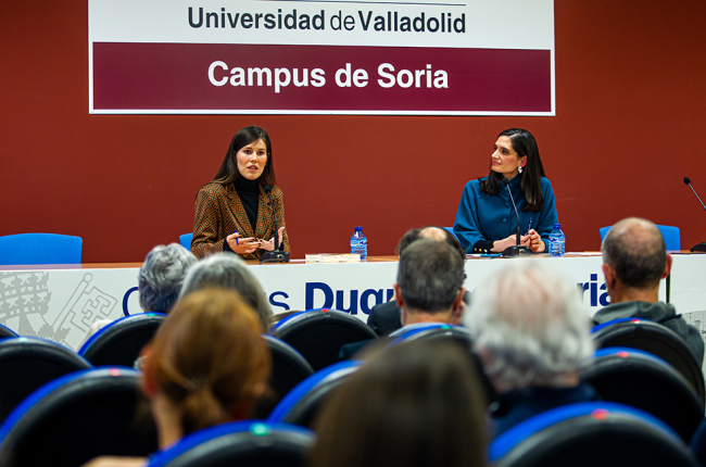 Conferencia de Ana Escauriaza ETA y la Universidad.-MARIO TEJEDOR