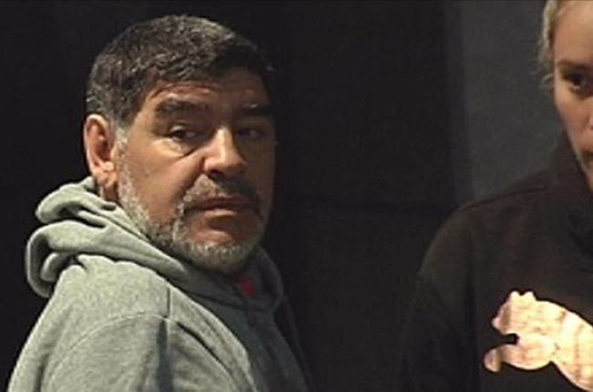 Maradona y su pareja en Madrid-EFE