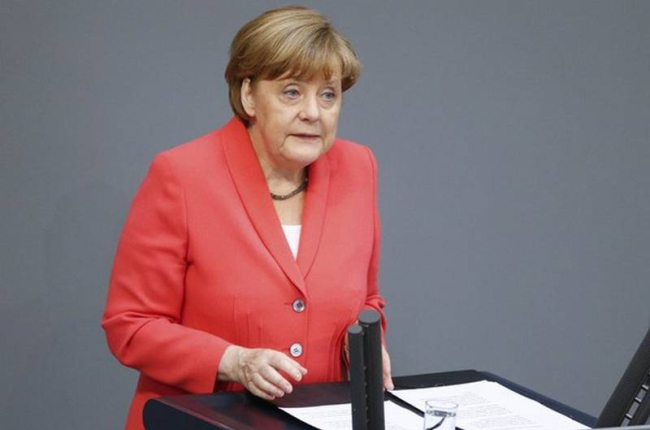 La cancillera Angela Merkel en el Bundestag.-Foto:   REUTERS / HANNIBAL HANSCHKE