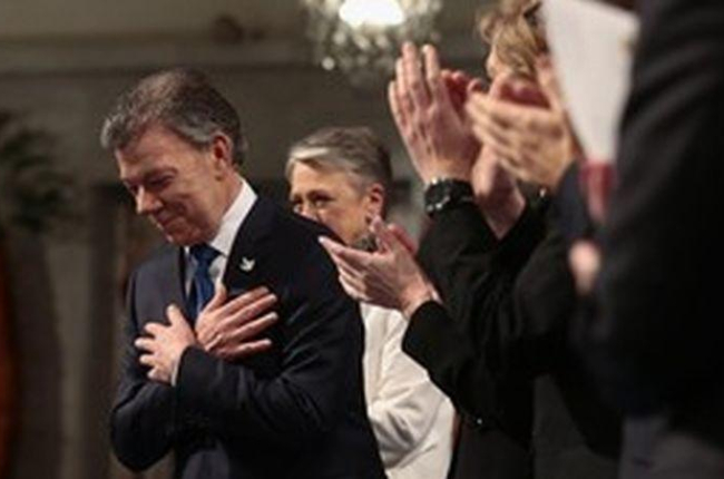 Entrega del Premio Nobel de la Paz al presidente de Colombia, Juan Manuel Santos, en la edición del año 2016.-AP / HAAKON MOSVOLD LARSEN