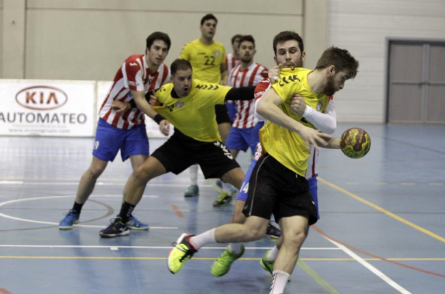 El BMSoria recibe al BMSanse el sábado en el polideportivo San Andrés.-LUIS ÁNGEL TEJEDOR