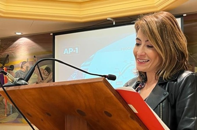 La ministra de Transportes, Movilidad y Agenda Urbana, Raquel Sánchez, en Briviesca (Burgos). HDS