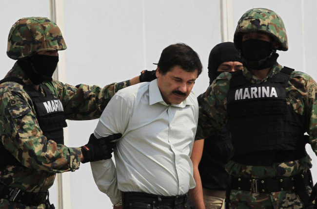 El Chapo es acusado de cometer 17 delitos, incluido el envío de más de 200 toneladas de cocaína a Estados Unidos como jefe del cártel de Sinaloa.-REUTERS