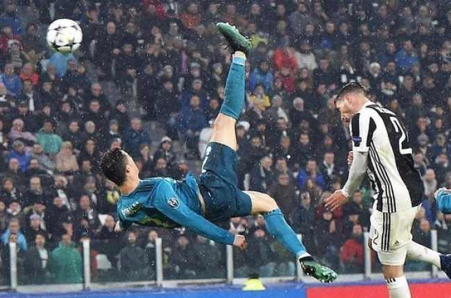 Hace exactamente  un año, en Turín, Cristiano Ronaldo marcó uno de los goles más espectaculares con la camiseta del Real Madrid.-EFE / ANDREA DI MARCO