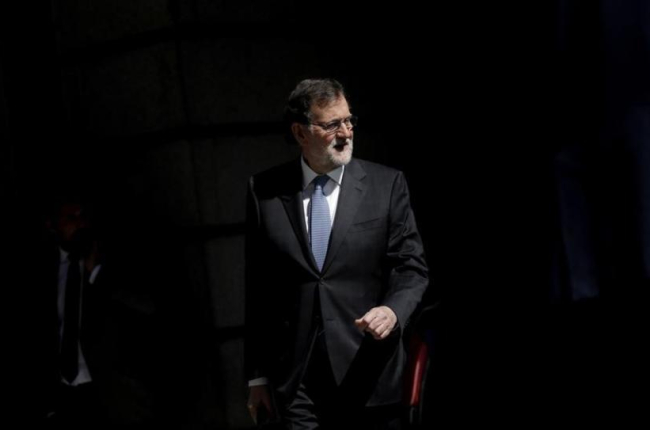 Mariano Rajoy, presidente del Gobierno, sale del Congreso de los Diputados, el pasado 15 de marzo.-JOSE LUIS ROCA