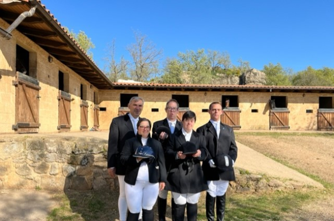 Los representantes del CD Ande Soria en el Campeonato de España de equitación. HDS