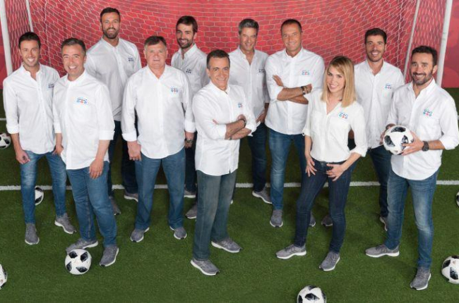 El equipo de presentadores y reporteros de Mediaset que cubrirá el Mundial de fútbol de Rusia.-EL PERIÓDICO (MEDIASET)