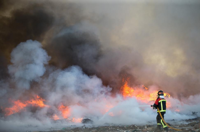 Declarado de nivel 2 un incendio en Vega de Tera (Zamora) tras