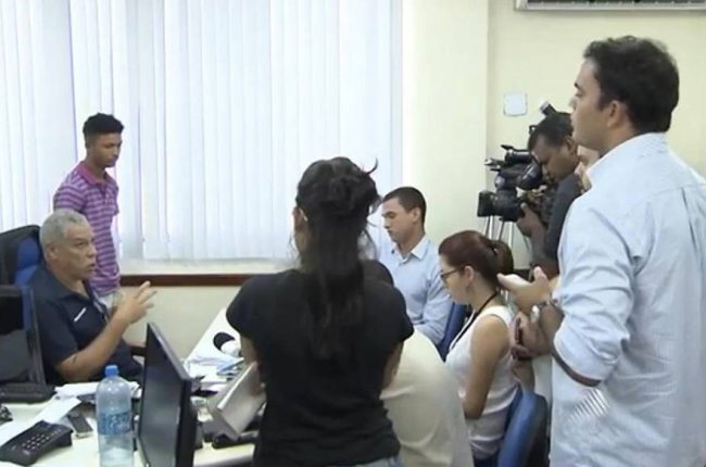 Magalhães Santos presenta a la prensa a ‘Wesley’, el segundo detenido por el crimen.-GLOBO