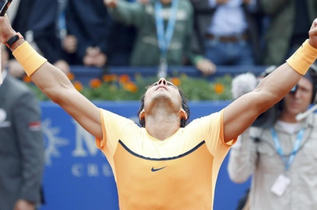 Rafael Nadal celebrando un punto conseguido en la pasada edición del Barcelona Open Banc Sabadell.-ANDREU DALMAU