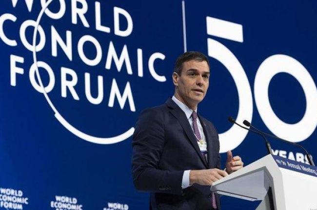 El presidente del Gobierno, Pedro Sánchez, durante su intervención ante el salón plenario del Foro de Davos.-