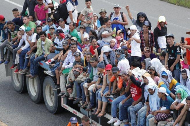 Miles de centroamericanos -en su mayoría hondureños y salvadoreños- llegaron a México para tratar de cruzar hacia Estados Unidos.-EFE