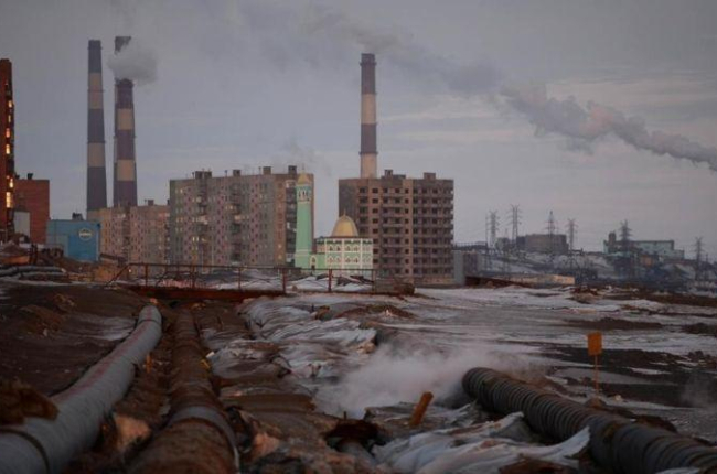 Área industrial en Norilsk.-MAKSIM BLINOV