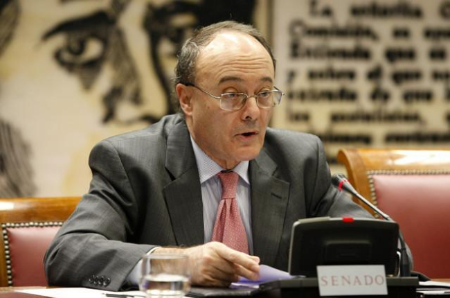 El gobernador del Banco de España, Luis María Linde, el pasado noviembre en el Senado-JUAN MANUEL PRATS