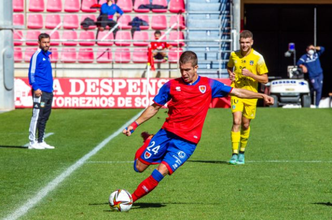 Dani Fernández fue clave en el empate del filial con sus dos goles. HDS