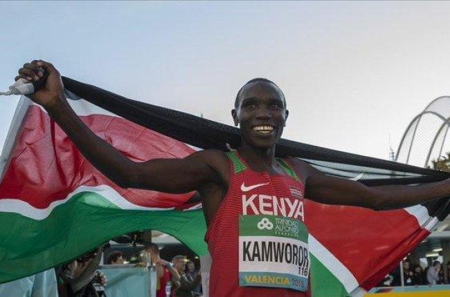 Kamworor, el pasado año después de ganar la media maratón de Valèecia.-MIGUEL LORENZO