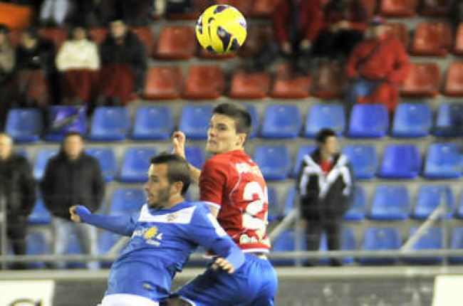 Satrústegui jugó en noviembre ante el Almería su último partido con el Numancia. / Diego Mayor-