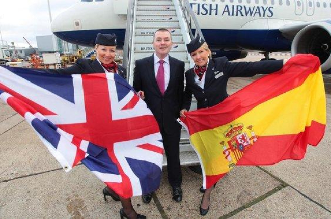Willie Walsh, en el 2010, tras la integración de British e Iberia.-AP / NICK MORRISH