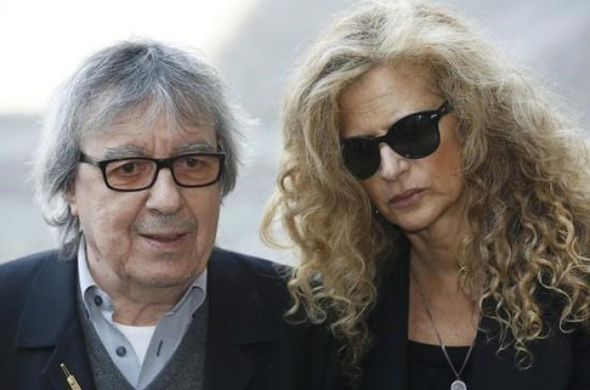 Bill Wyman, junto a su esposa, Suzanne Acosta, en marzo del 2014.-LUKE MACGREGOR
