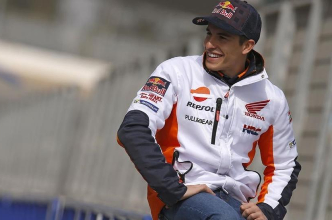 Marc Márquez posa para su equipo, Repsol-Honda-JAIME OLIVARES
