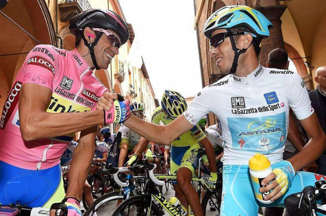 Alberto Contador junto al italiano Fabio Aru.-EFE