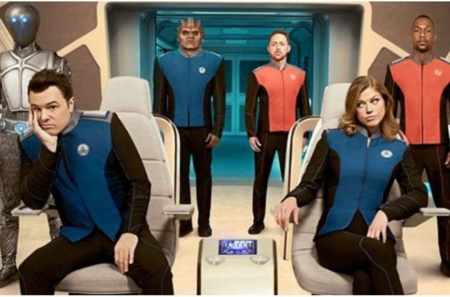 Seth Macfarlane y Adrianne Palicki, en la telecomedia de la Fox The Orville.-EL PERIÓDICO