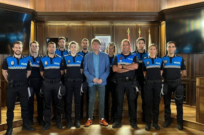 Recepción de los nuevos agentes de la Policía Local de Soria en el Salón de Plenos.