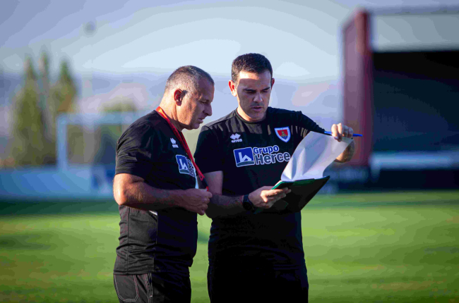 Javi Moreno y su segundo José María García.