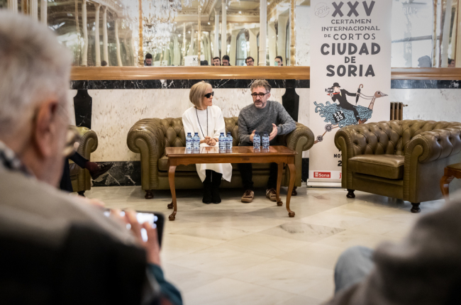 Alberto del Campo en un encuentro con el público en el Casino de Soria.