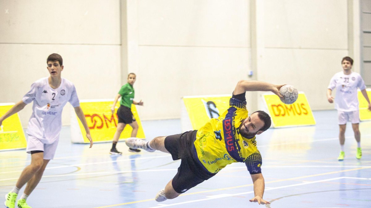 El BM Soria es un lider imparable