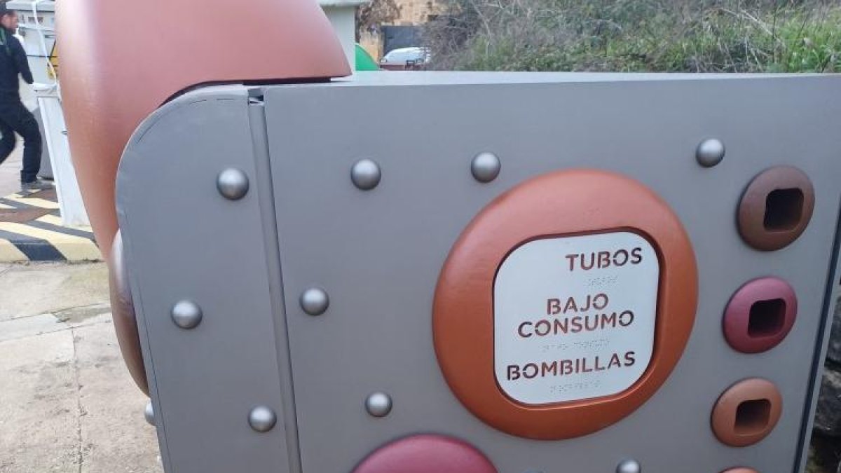 Detalle de uno de los puntos limpios de proximidad pensados para las pedanías de Soria.