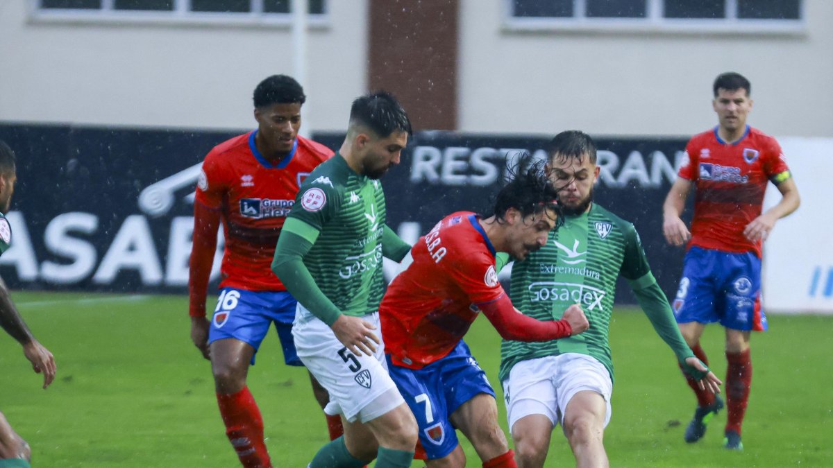 Sanchidrián en el encuentro de la primera vuelta en el campo del Villanovense.
