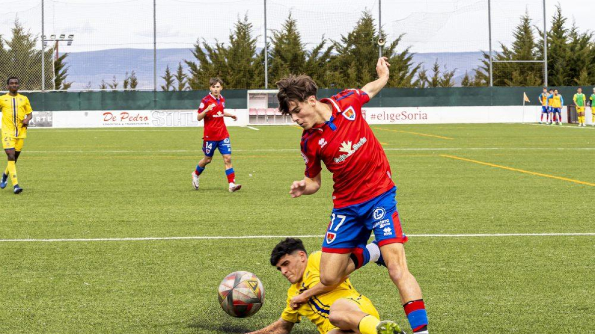 El Numancia ve complicada su permanencia en División de honor