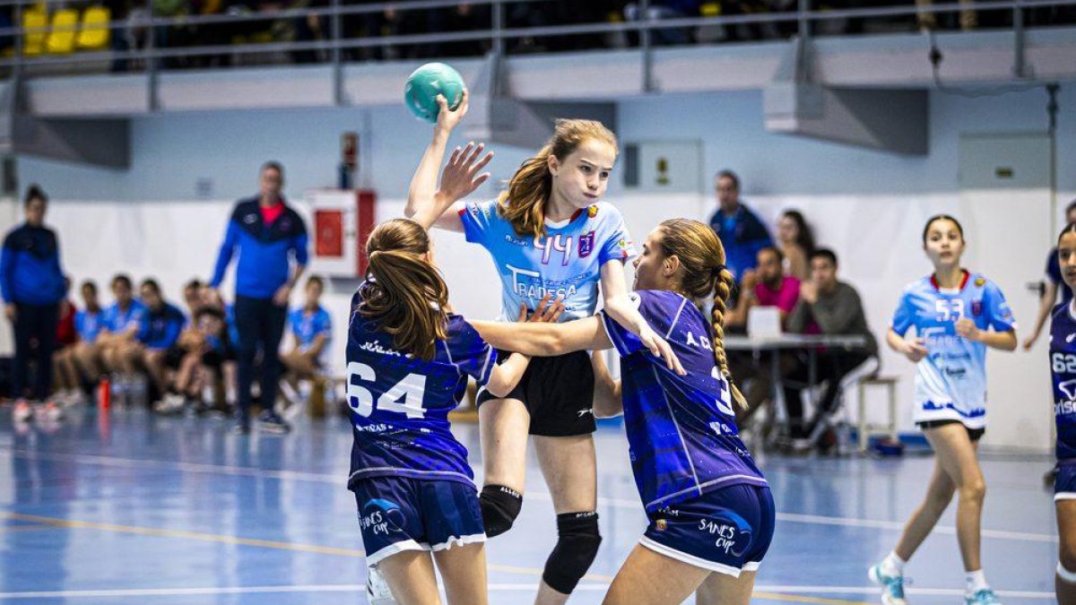 Más de 700 deportistas llenan el entorno del Moncayo