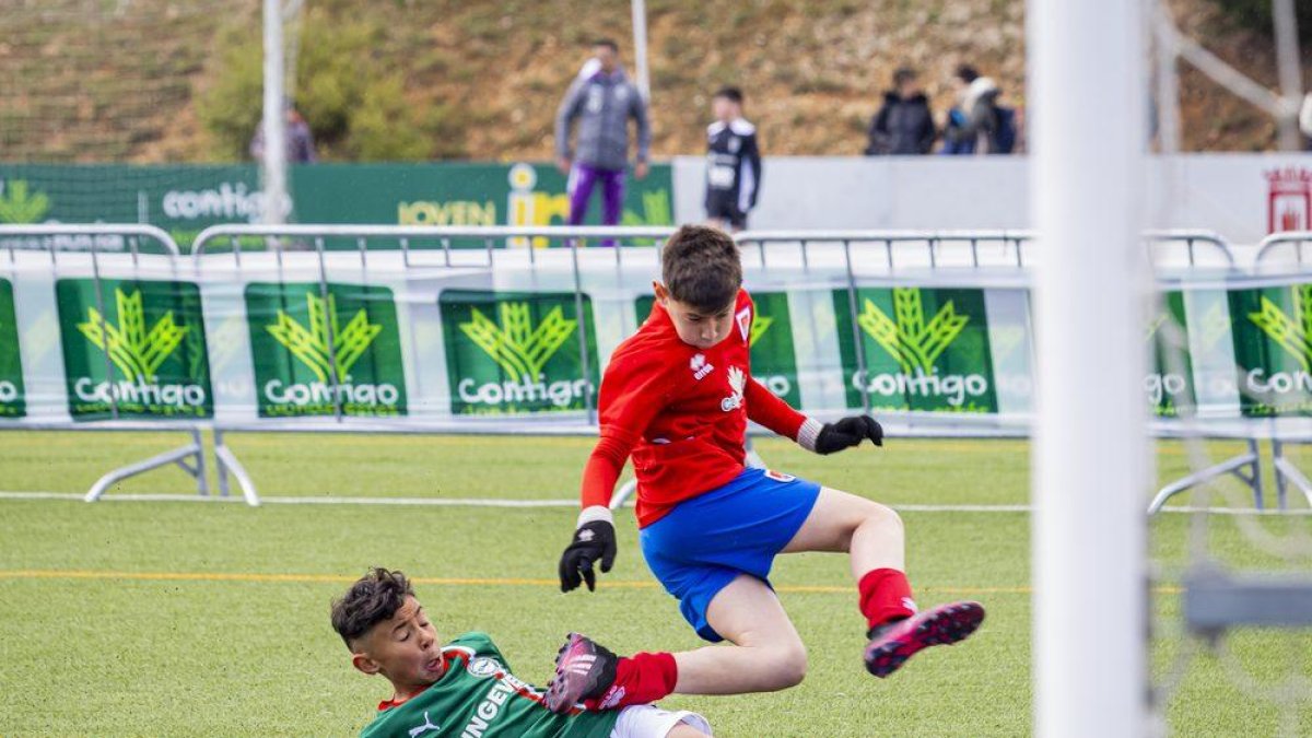Las canteras de 16 equipos se dieron cita para jugar al fútbol