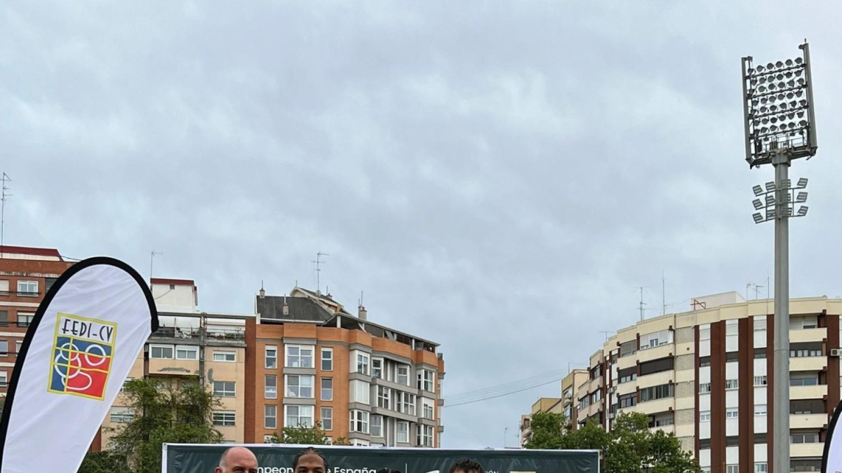 David José Pineda en lo más alto del podio como campeón de España.