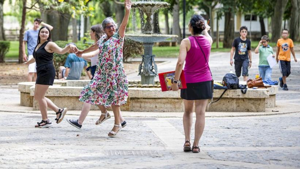 El grupo de tatro Aregrada ensaya las representaciones