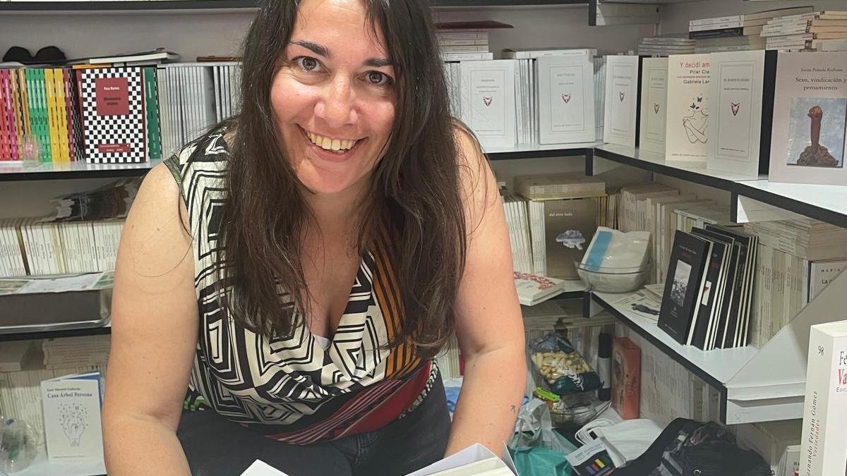 La autora soriana Carmen Ruth Boillos en la Feria del Libro de Madrid.