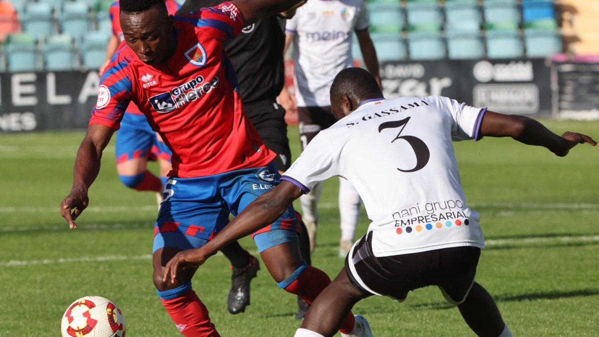Góngora no tuvo suerte en el que era su segundo partido como titular con el Numancia.