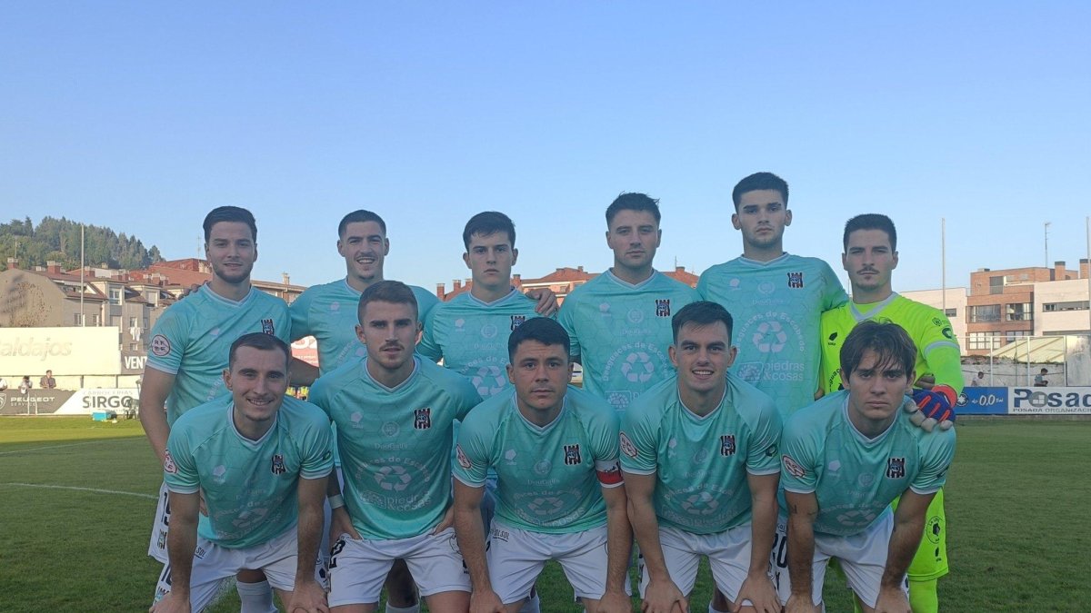 Una alineación del Escobedo de la presente temporada.