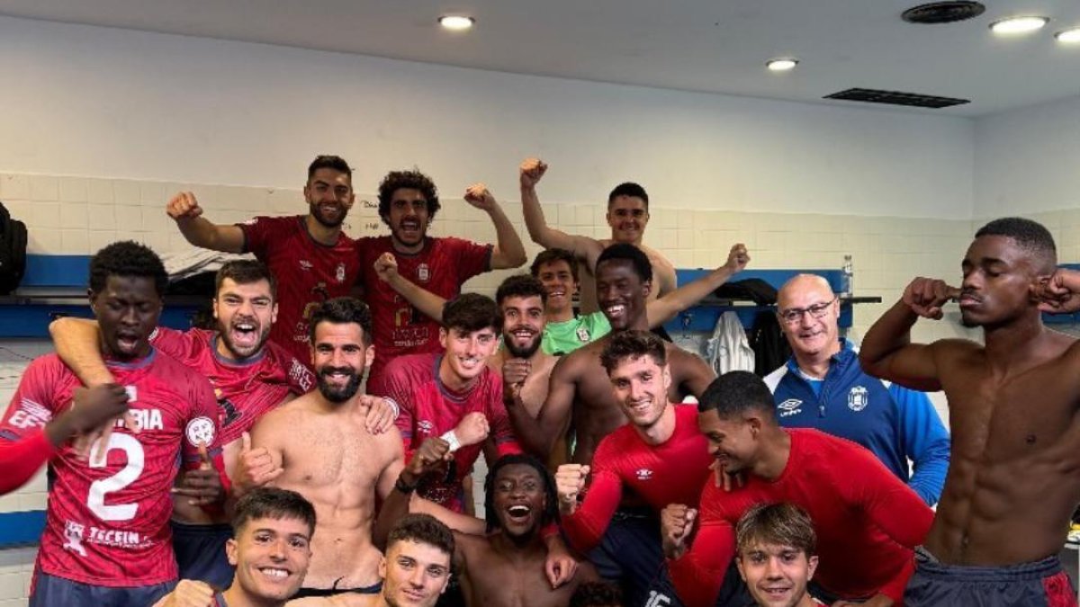 El Real Ávila celebra la victoria lograda en El Malecón el pasado fin de semana.
