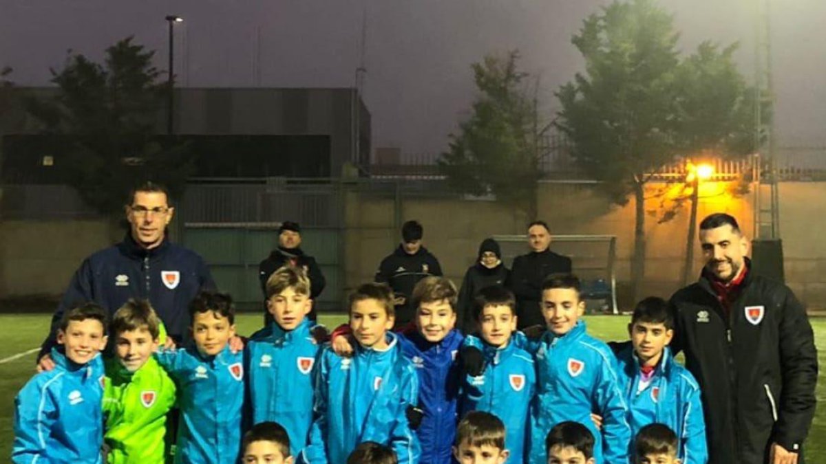 El Numancia benjamín A como campeón del Torneo Stadium Venecia.