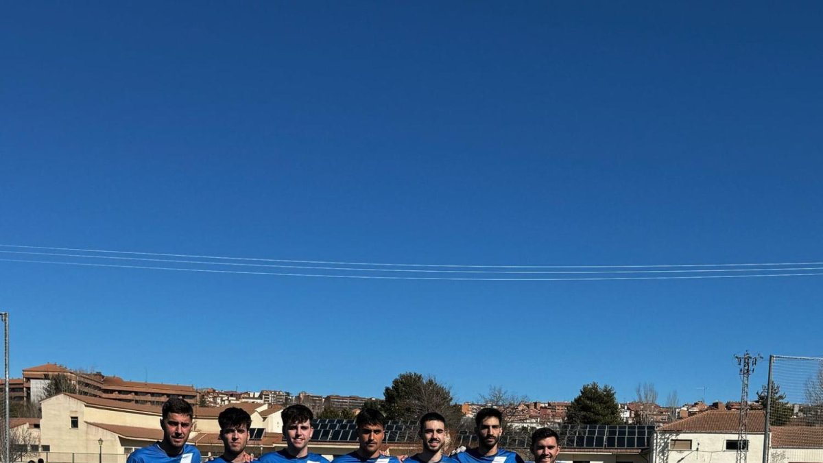 El Calasanz recibe a la Cebrereña para continuar en la lucha por la promoción de ascenso.