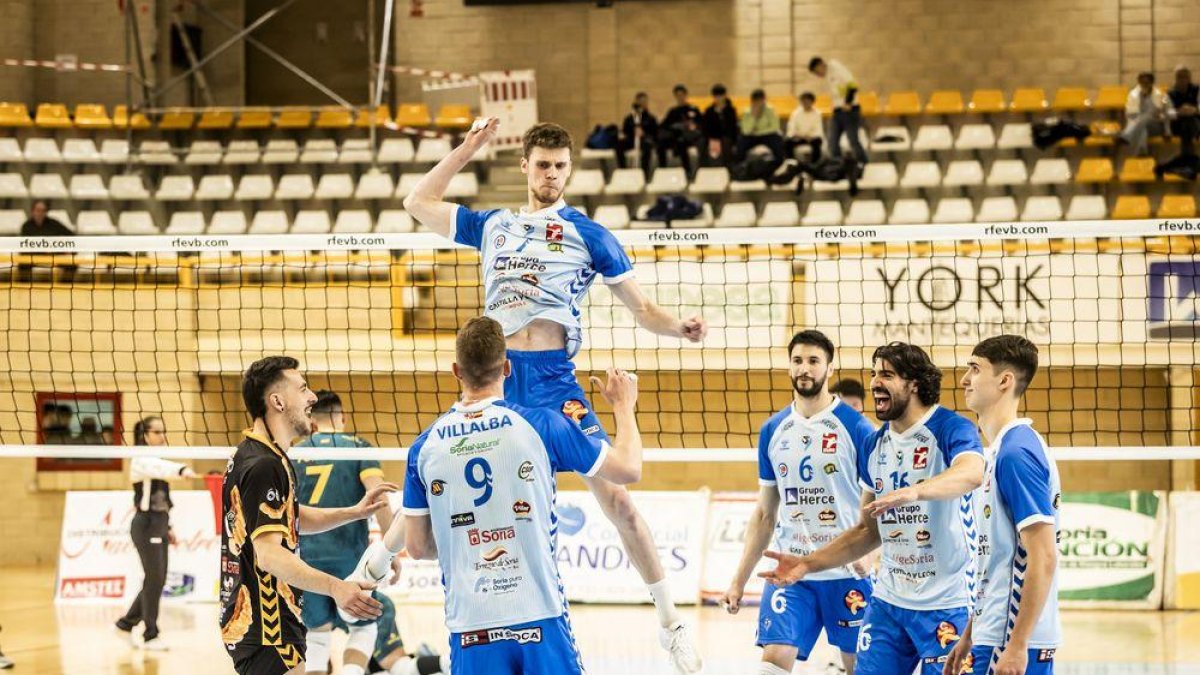 La lucha por el título de Superliga sigue adelante para los sorianos