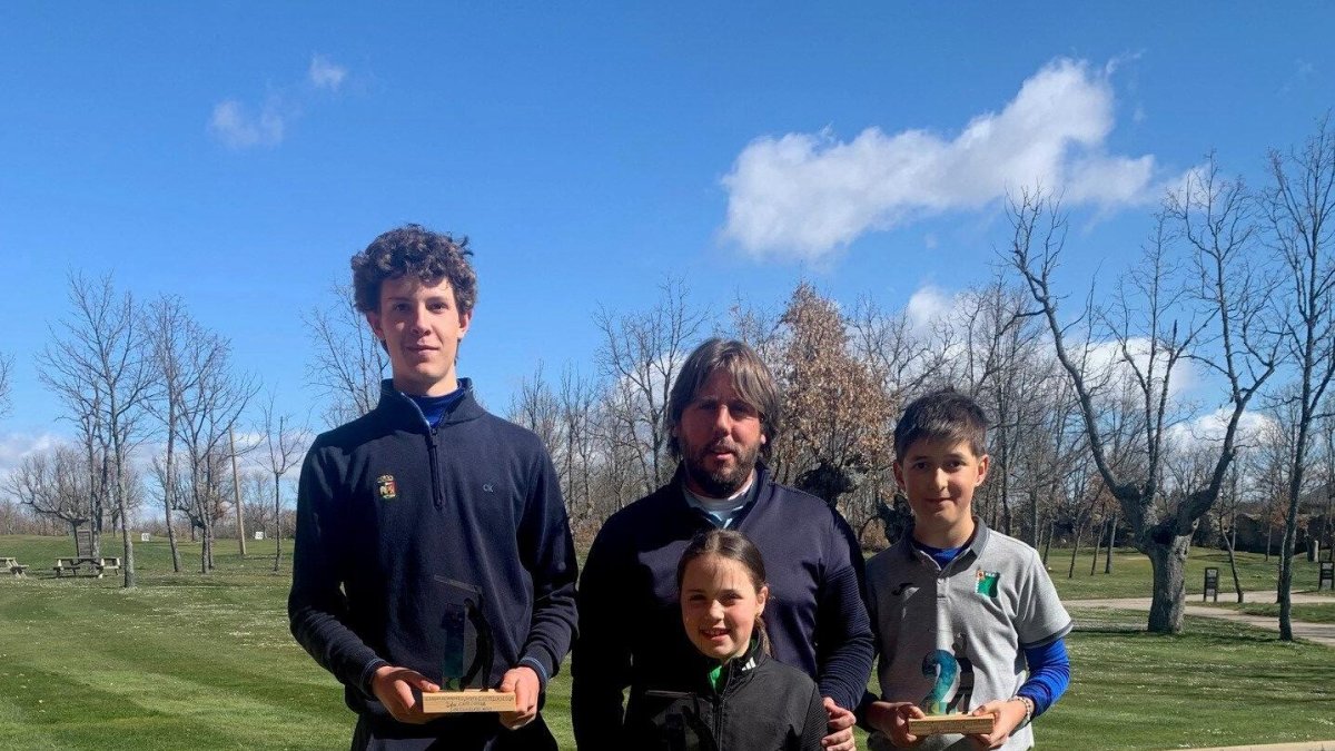 Representantes del Club de Golf Soria en la cita celebrada en Pedrajas.