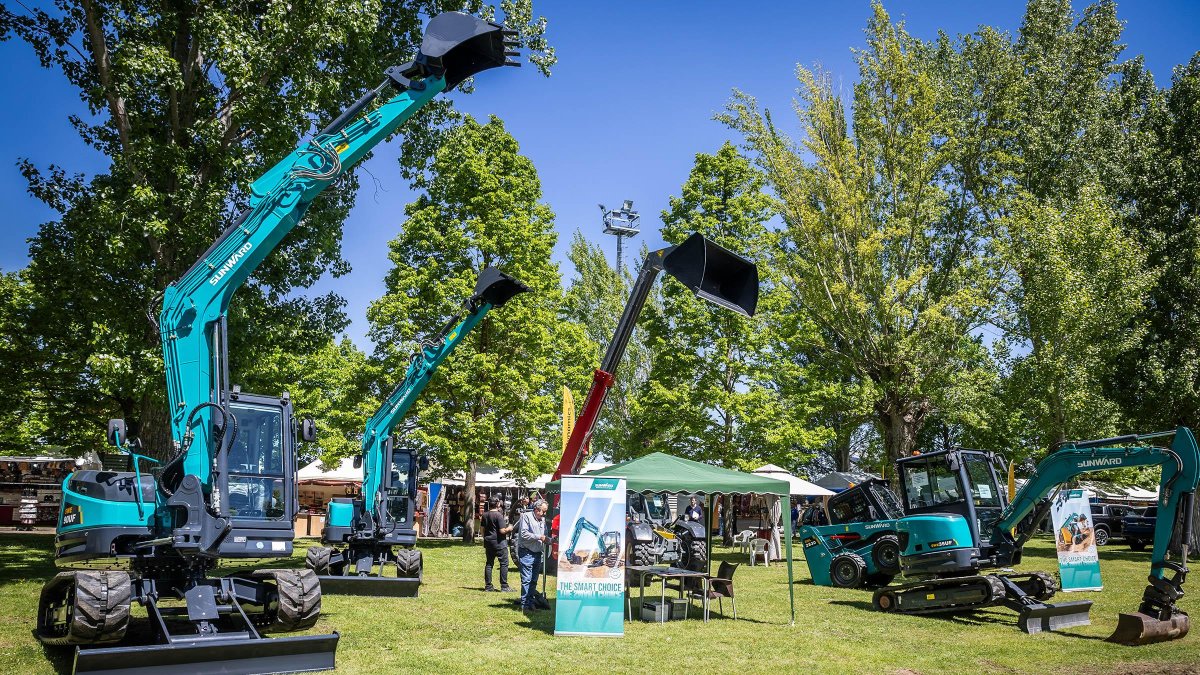 La feria regresa a La Arboleda con la habitual presencia del campo pero también de alimentación, motor o artesanía.