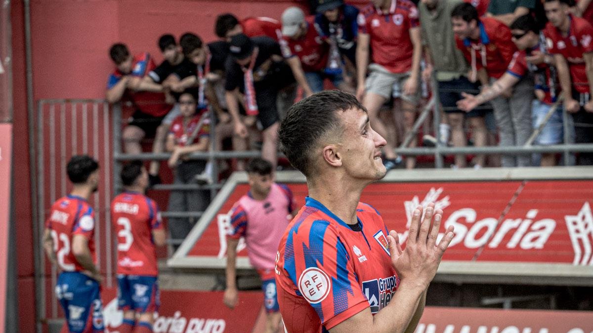 El equipo de Aitor Calle pierde ante el Teruel con un gol de penalti en el descuento.