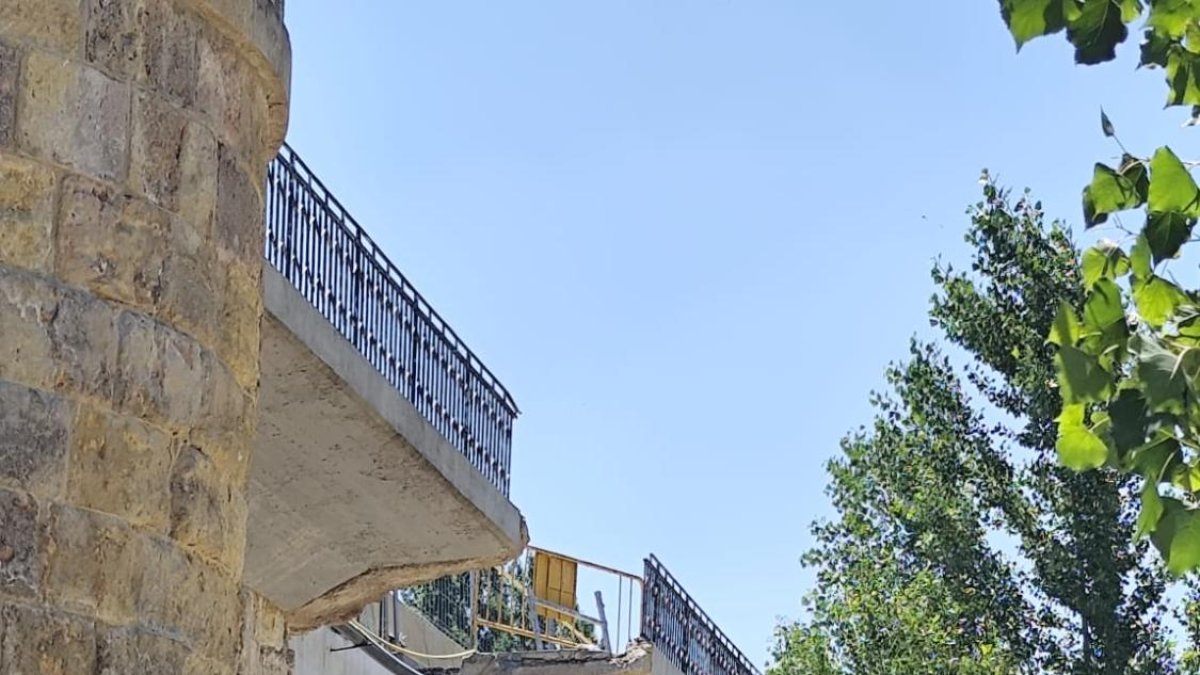 Nuevo desprendimiento en el puente medieval de San Esteban de Gormaz.