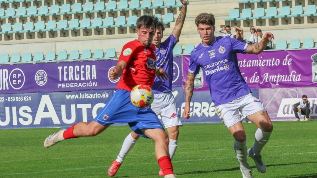 Primera derrota de los sorianos en su visita a La Balastera
