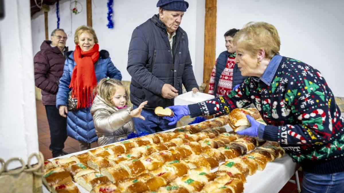 Buen chocolate y roscón para los vecinos